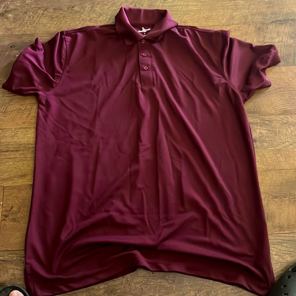 Maroon polo